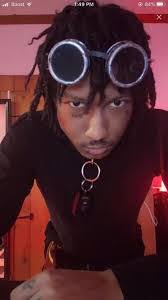 Derrick Branch's Instagram, Twitter & Facebook