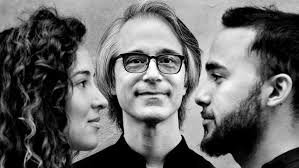 A nice throwback to 2018 with my twins, Mai Lan Doky and Ken Linh Doky,  photographed by Linda Kastrup for Anne Funch's wonderful feature article in  Berlingske during the Copenhagen Jazz Festival.