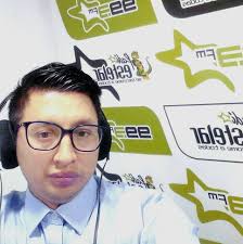 La mejor música 🎶 en Adicción Estelar con el Licenciado Erik Abad y  Marchelo Gv. Déjate llevar por los mejores éxitos a través de la frecuencia  99.3 o www.estelarfm.com.ec