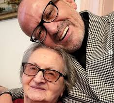 Dezember 1954 in lissabon, portugal) ist ein portugiesischer fernsehmoderator. Manuel Luis Goucha Surpreende Mae Em Coimbra Noticias De Coimbra