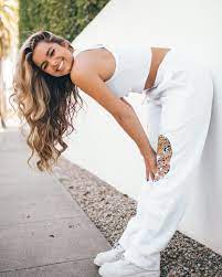 Addison Rae On Instagram Yall My Always A Lady Collab With Iamkokola Is Out Today You Can Shop It Exclusively On Pretty Girls Selfies Girl Addison