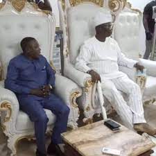 Jul 26, 2021 · the aare ona kankanfo of yorubaland, gani adams, has revealed that he has rallied ten prominent benin republic monarchs to support yoruba nation agitator, sunday igboho. Yoruba Activist Gani Adams Meets Sunday Igboho Photos