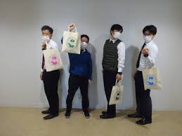 私の住んでいる近隣の市で 3月コロナに罹患している事が 判明して大きく報道された人が 入退院後 そこに住んでいられなくなり 引越したが …そ. Repogtnmftpnlm