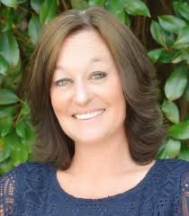 Melissa Easter's Instagram, Twitter & Facebook