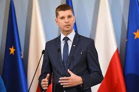 Ministerstwo edukacji narodowej i sportu wraz z władzami samorządowymi. Ministerstwo Edukacji 25 Tysiecy Zgloszen Na Obozy Wasza Turystyka