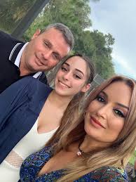 Hi guys! This post is not so related to Dad but I just wanted to share a  few pictures of what we celebrated yesterday. In the first picture you will  see me,