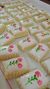 chorus mama, please don't you cry, i'm sorry i just caught some time, i'll be home soon it won't be i'm sorry mama, please don't you cry, i'm sorry. Biskut Mama Carey Versi Jom Kongsi Resepi Menarik Facebook