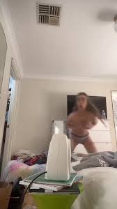 HC Sister changing - ThisVid.com