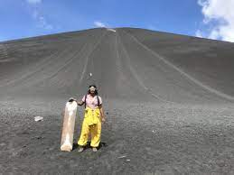 Andaikata suatu hari nanti plat tektonik ini bergerak dan malaysia memasuki semula lingkaran api, maka malaysia berpotensi melihat aktiviti gunung berapi dan gempa bumi sama seperti indonesia. Anda Mungkin Mahu Meluncur Di Gunung Berapi Seperti Pengembara Malaysia Ini