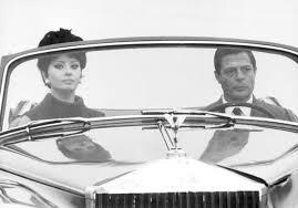 Con sophia loren i girasoli di vittorio de sica (1969). Noleggio Auto Da Sogno Con Assocastelli Legend Cars Guidi Le Iconiche Automobili Del Cinema