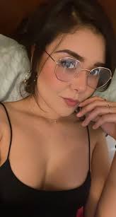 vicky Cruz (@vickyCr38450724)