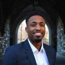 I'm thrilled to share that I graduated cum laude from Loyola University  Chicago School of Law last week. Throughout my journey, I was honored to be 