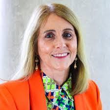 Melissa Polzin's Instagram, Twitter & Facebook