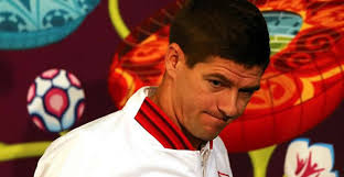 Steven Gerrard podría volver a jugar en el Liverpool