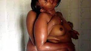 Je privilégie surtout les rencontres d'une nuit seulement, je souhaite juste passer une bonne relation en compagnie d'un libertin assez bien membré. Femmes Africaines Bagarre Search Xnxx Com