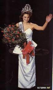 Mogrudt@gmail.com ambassadør for @garniernordics @_lorealhair_ og @renaultnorge. Miss Universo 1990 Mona Grudt Noruega Pageant Outfits Beauty Pageant Beauty Contest