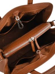 Une bandoulière pratique apporte un confort supplémentaire au modèle. Sacs Porte Main Longchamp 1099021 Cognac Livraison Gratuite