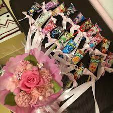 ブーケプルズのリボンに結んでおきたいアイテムまとめ marry マリー 結婚式 やること ウェディング 準備 結婚式 ブーケプルズ