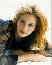 Hello Fans,😘 If you're a true fan of mine can I get a big YESS!! I love  you All ❤️ Julia Roberts🤗🤗