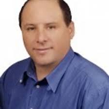 Leo Buendia (@negociosopticos)