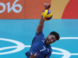 La jugadora de la selección argentina de vóley y que surgió en gimnasia de la plata regresó de españa luego de estar dos meses varada. 2elu5dmduku27m