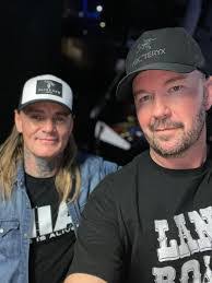 Eric Hershkowitz's Instagram, Twitter & Facebook