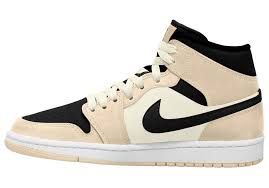 Stockx crunched the numbers to see what's driving the latest spike in jordan 4 enthusiasm. Air Jordan 1 Mid Wmns Barely Orange Release Date And Resell
