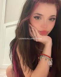 Puppiwi OnlyFans video advertisement from