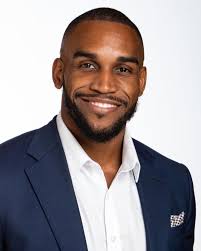 Meet Mark! Ten years ago, Mark Steele began his journey into the real  estate industry. With his history in personal training, through his company  Steele Force Training, and his experience as a