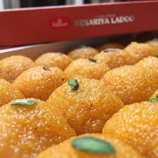These Little Globules Of Happiness And Desi Ghee Are Instant Mood Lifters Ladoo Kesariyaladoo Haldiram Motichoorladoo Mot Food Indian Desserts Yummy Food Learn how to make chicken ghee roast at home with sneha on get curried what is indian food without its spices? indian desserts