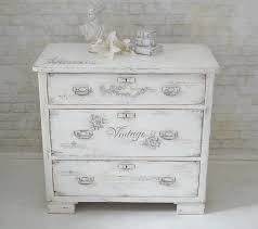 Welche kommode im retro look zu ihnen und ihrer wohnung passt hängt schrank kommode 74x30x25cm shabby look vintage weiß. Vintage Kommoden Vintage Kommode Shabby Chic Ein Designerstuck Von Piasonela Kommode Shabby Chic Vintage Mobel Selber Machen Shabby Chic Dekor
