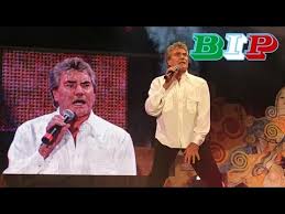 Dopo aver pubblicato un nuovo singolo nel 2017, ha lanciato per i suoi 75 anni un nuovo album dedicato al piper. Mal Dei Primitives Pensiero D Amore Live Youtube