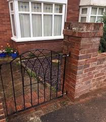 From setting out along with general tips on levelling and plumbing. 4 Things You Really Should Consider When Installing Garden Or Driveway Gates Garden Gates Direct