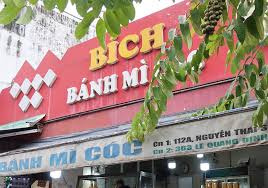 Bánh mì cóc cô Bích nhập nguyên liệu 'trôi nổi' không rõ nguồn gốc ...