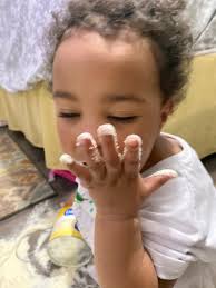 Please, I need toilet paper and milk for my daughter.. 😭