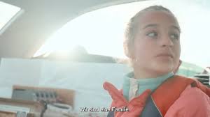 ROTE STERNE ÜBERM FELD beim SR-Festivalfunk!💙 ROTE STERNE ÜBERM FELD von Laura  Laabs lief beim 46. Filmfestival Max Ophüls Preis im Wettbewerb Spielfilm  und hat den Max Ophüls Preis: Preis der Filmkritik -