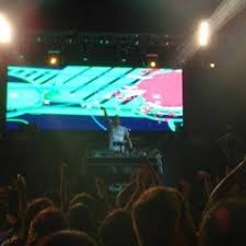 Stream Mc Vince music