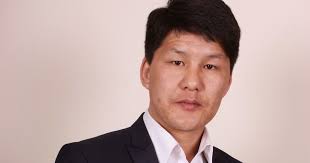 ТӨРИЙН ЗАХИРГАА, УДИРДЛАГЫН УХААН: ТӨРИЙН ЗАХИРГААНЫ ШИНЭЧЛЭЛИЙН НЭРТ ОНОЛЧ  ПЭТЭР ЧАРЛЭС АУКОИН