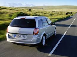 Opel'in türkiye'de en çok tutulan sedan modeli olarak piyasada satışa sunmaya devam ettiği araçlardan biri olan astra sedan otomobil binek araç segmentinde alab. Opel Astra Caravan Specs Photos 2004 2005 2006 2007 2008 2009 2010 2011 Autoevolution