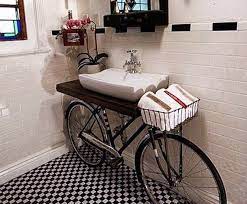 Usare La Bici Come Pezzo Di Arredamento Arredamento Decorare Il Bagno Casa Fai Da Te