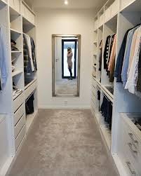 Ankleidezimmer Mit Spiegel Bauch Bild Die Ankleide Ist Ubrigens Durchgangs Ankleidezimmer Mi Ankleide Zimmer Kleine Schlafzimmer Schranke Schrank Umgestalten