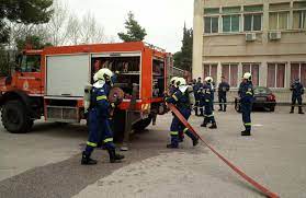 Η πυροσβεστική ακαδημία περιλαμβάνει τις εξής σχολές: Pyrosbestikh Akadhmia 8ewrhtikh Kai Praktikh Ekpaideysh Sthn Prosbolh Pyrkagiwn Fwto