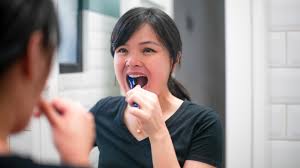 Note that these tips on how to stop your tongue from bleeding only apply to minor wounds. Tongue Sucking What It Is Causes And Ways To Stop
