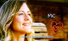 Little girl falls 30 feet inside a rotten cottonwood tree and survives  without injury