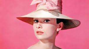 Eyeliner çekmek özen ister