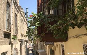 Altstadt hotel 3 stars is situated on i̇lyas efendiyev 3/2 a in baku only in 949 m from centre. Sehenswurdigkeiten In Baku