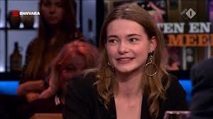 Het optreden van presentatrice emma wortelboer als puntengever werd uitgebreid besproken op sociale media. Vidcaps On Twitter Emma Wortelboer Https T Co 4aup0jjzyl