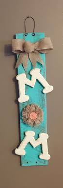 Sign For Mother S Day Made From Wooden Pallet Diy Mothers Day Gifts Mother S Day Diy Diy Mother S Day Crafts