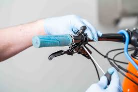 How to fix bike brakes lever. How To Replace The Brake Fluid And Bleed Bike Components