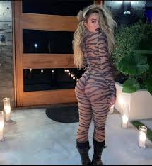 He posted on twitter on april 22, 2020, that she came and picked up all her stuff on my birthday. Sommer Ray Facebook